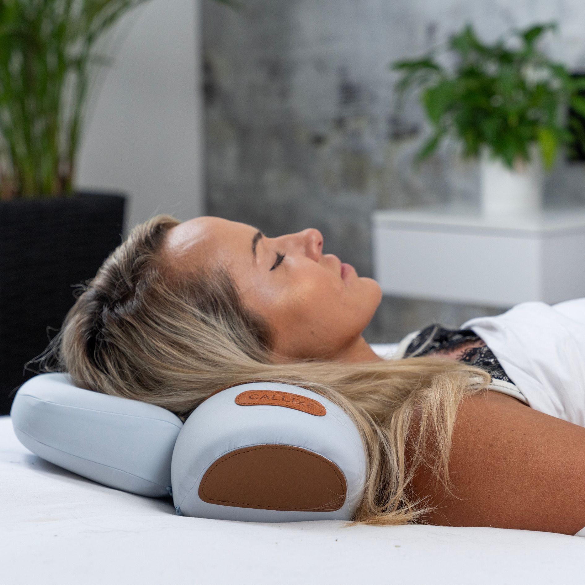 Original Thera Pillow™ | Traction Massager